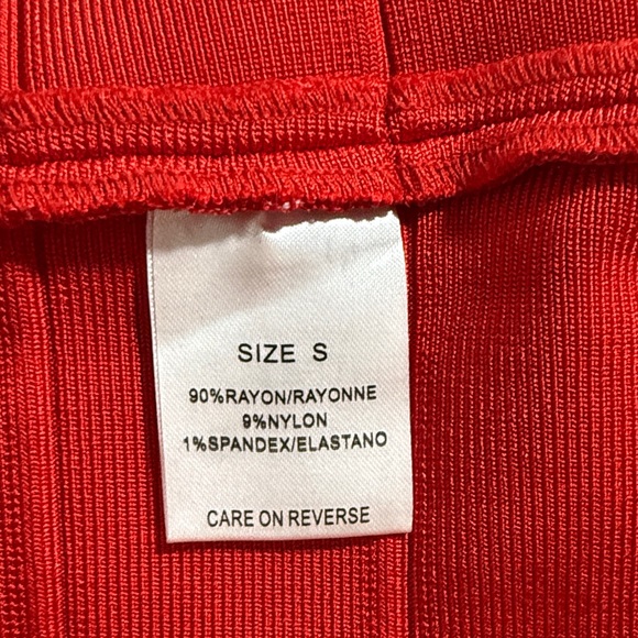 Celeb Boutique Elegant Red Strapless Dress - Picture 5 of 7